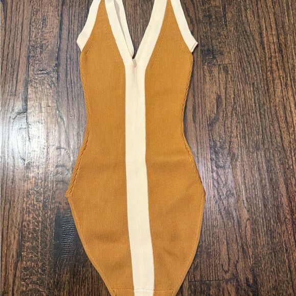 Sandro Trim Knitted Bodysuit In Ocre Xsmall
NWOT - Picture 7 of 9